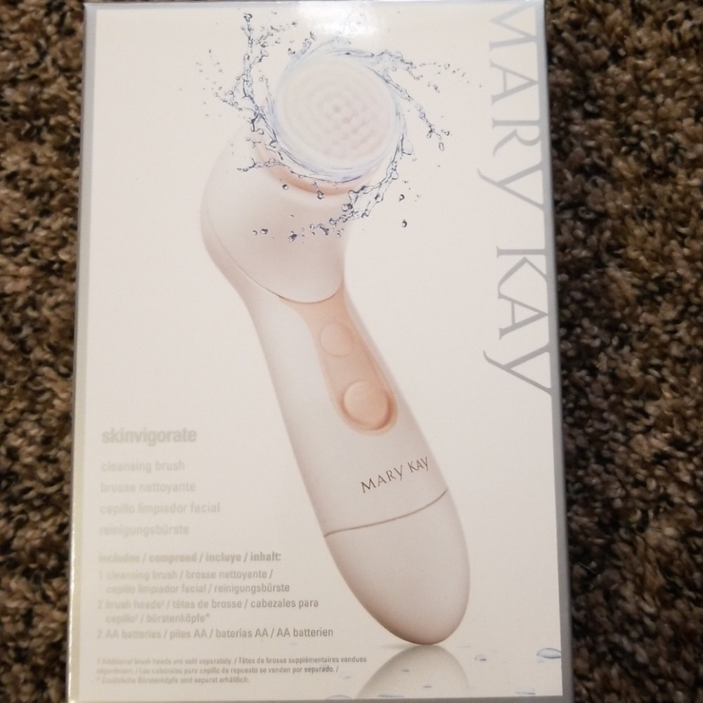 Mary Kay Cleansing Brush